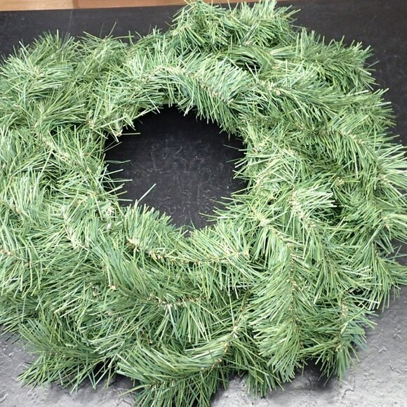Christmas Wreath - Picture 1 of 4